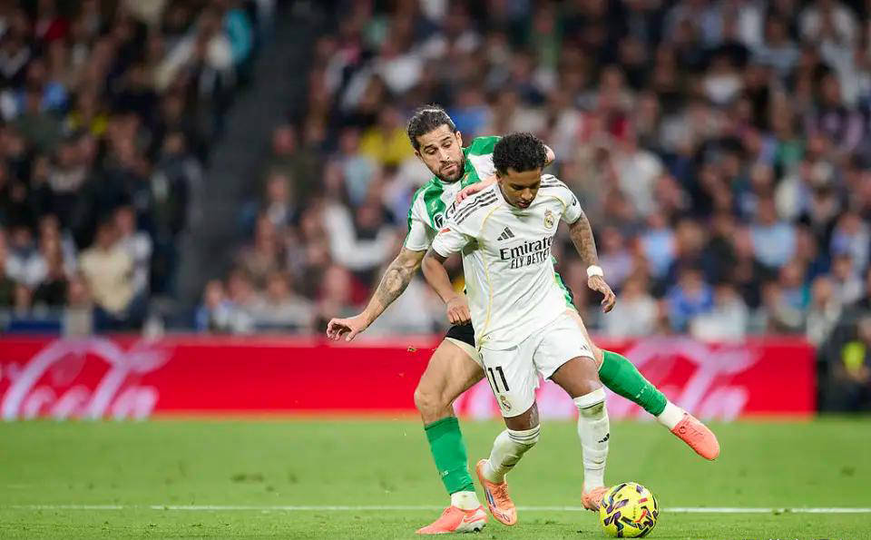 阿隆索，你看清楚了吗？皇马关键大腿近5场狂揽5球，难道还要犹豫不决？